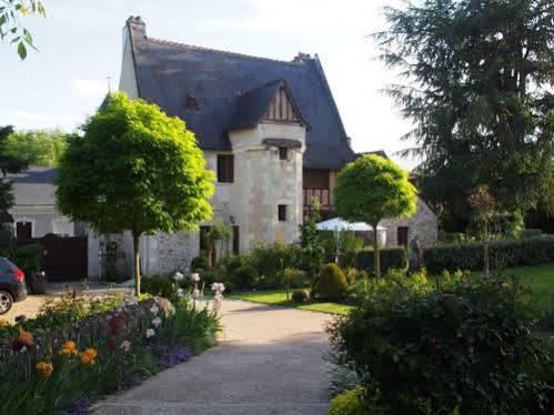 Manoir Du Rouvre Hotel Mettray Eksteriør billede